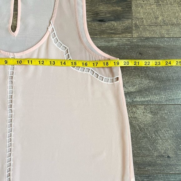Forever 21 Contemporary Sleeveless Scoop Neck Detailed Chiffon Blouse Blush M - Picture 3 of 7